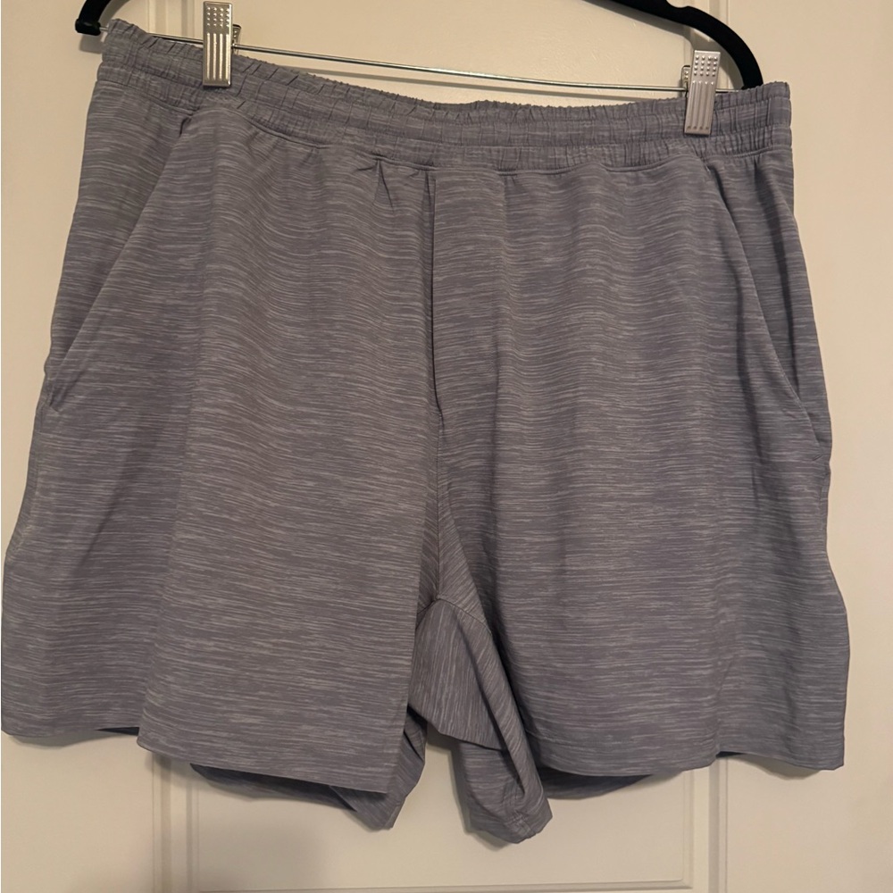 Men’s lululemon Gray Athletic Shorts size xl